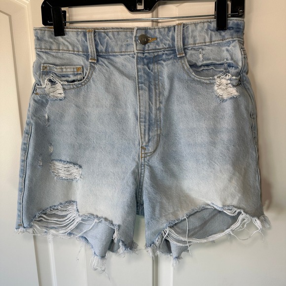 Zara Denim Shorts Distressed Frayed Hem Light Wash High Waist Summer‎ Trendy 6 - Picture 1 of 5